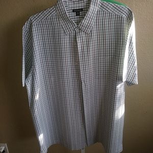 Short sleeve button down